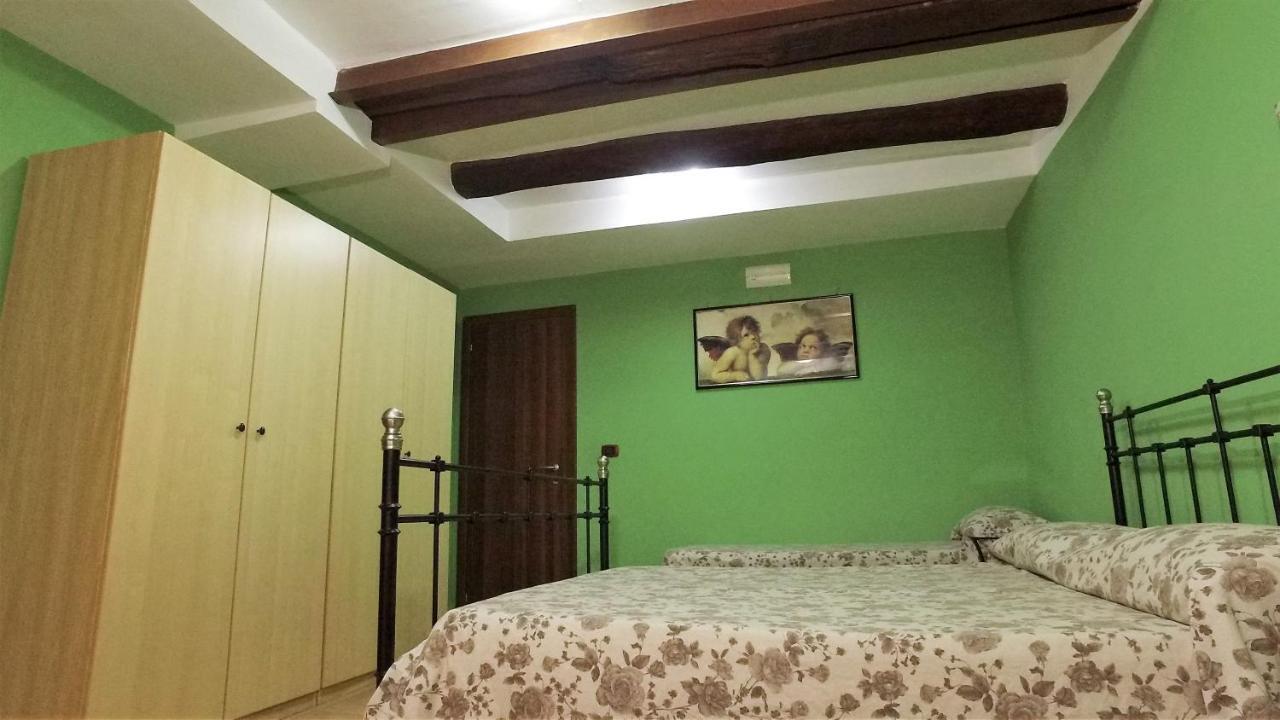 B&B Ersilia Napoli Bagian luar foto