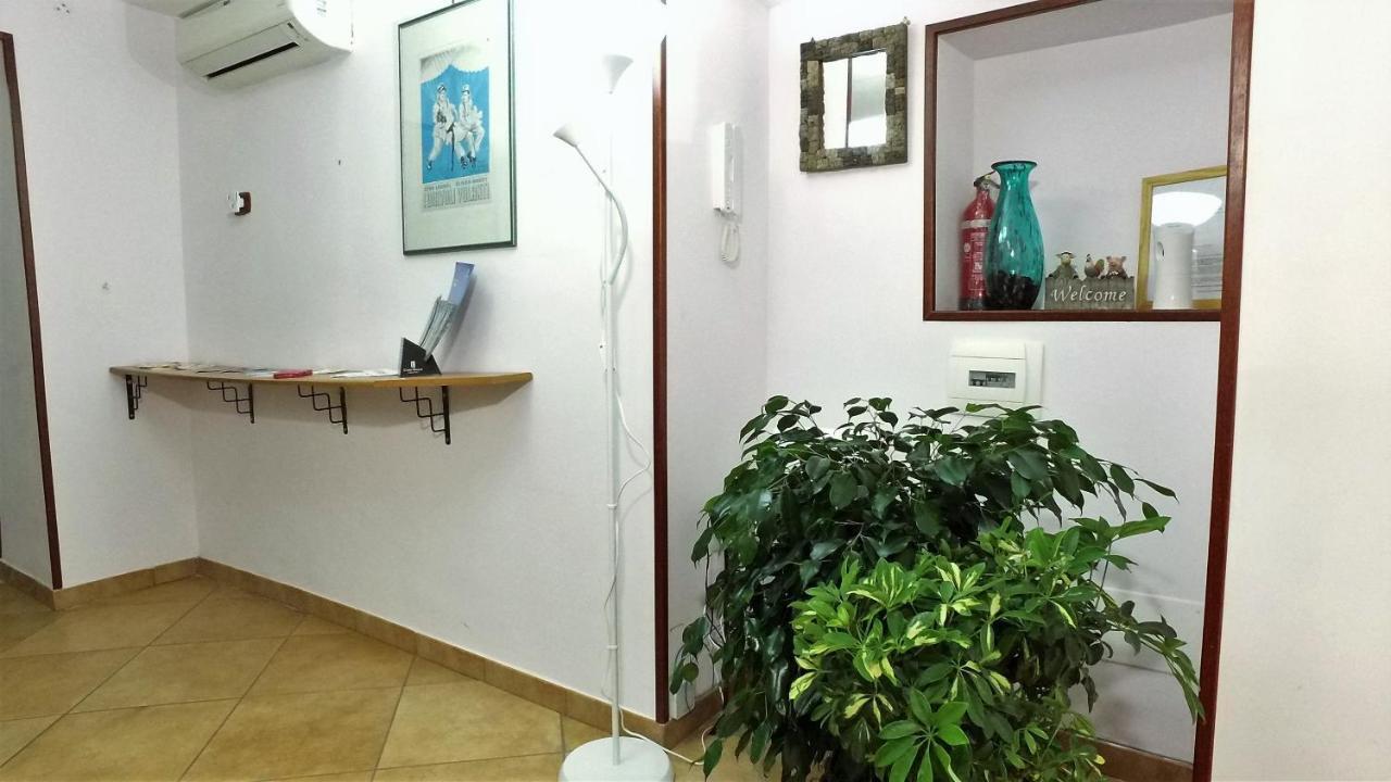 B&B Ersilia Napoli Bagian luar foto