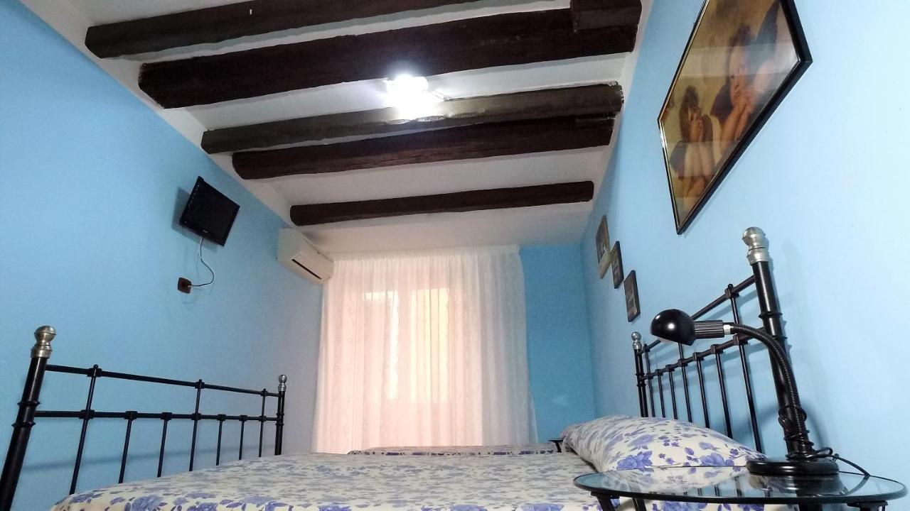 B&B Ersilia Napoli Bagian luar foto